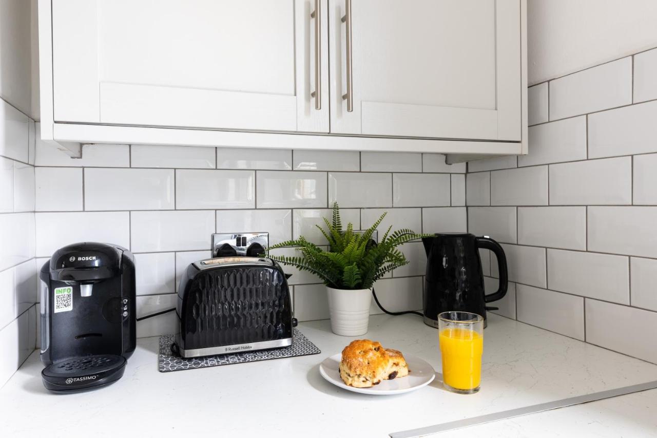 Levi Suite By Koya Homes - 3-Bedroom Home, Downtown Cardiff, Free Parking Экстерьер фото