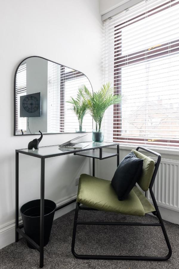 Levi Suite By Koya Homes - 3-Bedroom Home, Downtown Cardiff, Free Parking Экстерьер фото