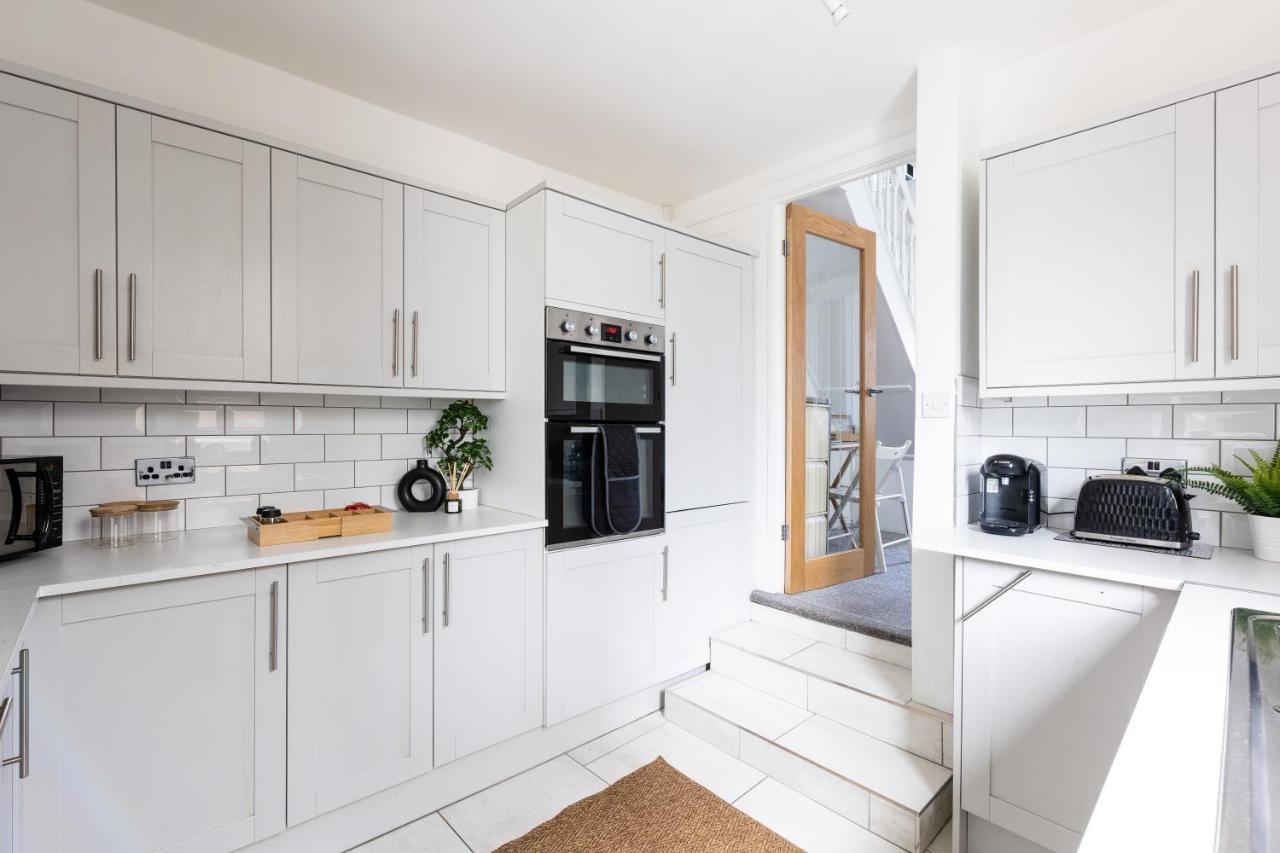 Levi Suite By Koya Homes - 3-Bedroom Home, Downtown Cardiff, Free Parking Экстерьер фото