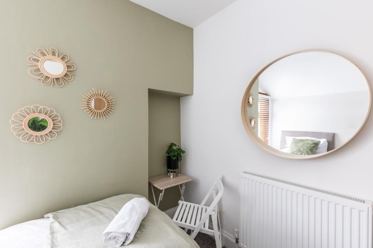 Levi Suite By Koya Homes - 3-Bedroom Home, Downtown Cardiff, Free Parking Экстерьер фото