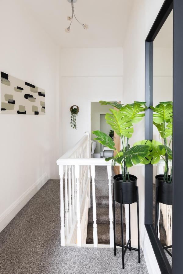Levi Suite By Koya Homes - 3-Bedroom Home, Downtown Cardiff, Free Parking Экстерьер фото